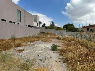 VENTA. Terreno habitacional de 197 metros con amenidades - Altozano