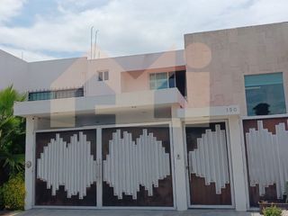 VENDO CASA al Norte LAS CAVAS