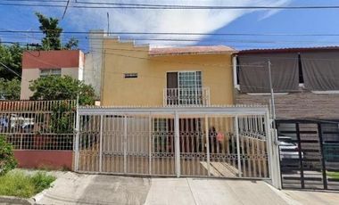 HERMOSA CASA EN VENTA EXCELENTE OPORTUNIDAD
