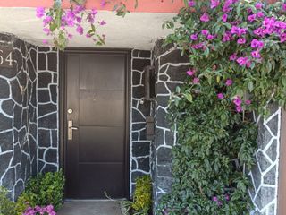 Casa en venta con acabados de lujo Pedregal de San Nicolás