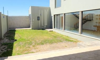 VENDO HERMOSA CASA FRACC JARDINES DEL CAMPESTRE $8,800,000.00 LLAMA !!!!