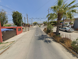 Casa en Venta; REMATE BANCARIO !!; C. Constituyentes de 1917, Ensenada Centro, Ensenada, Baja California
