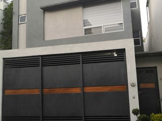 CASA EN RENTA EN CERRADAS DE CUMBRES SECTOR CONTEMPORANEO SEMIAMUEBLADA