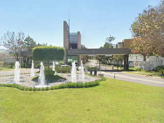 No es una casa, es el acceso a una oportunidad exclusiva!! Venta de Hermosa Casa en Remate Bancario EN PUERTA DEL BOSQUE ZAPOPAN JALISCO.