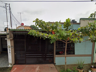 CASA EN VENTA DE REMATE BANCARIO EN VERACRUZ  FRACCIONAMIENTO ARBOLEDAS