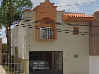 CASA EN COLONIA PEÑA, MICHOACÁN.