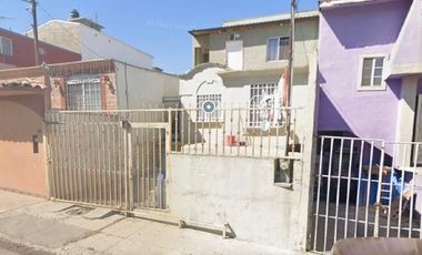 Casa En Remate Bancario En Av. Aranjuez, Villafontana, Fontana IX, Tijuana, Baja California