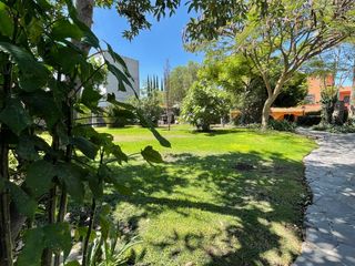 Residencia en Venta o Renta, tipo Colonial Mexicano, con excelentes acabados y amplios espacios