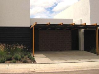 RENTO CASA UNA PLANTA EN LOMAS DE JURIQUILLA