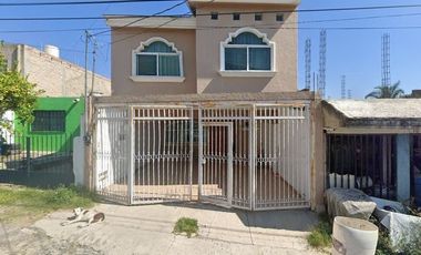 Casa en Venta. Lomas del Colli, Zapopan, Jalisco. Remate Hipotecario.