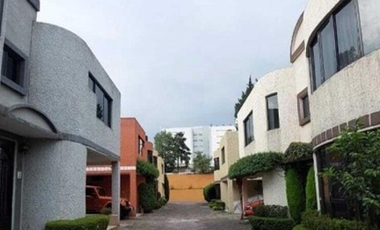 Casa en Venta. San Jerónimo Lídice, Magdalena Contreras, Ciudad de México. Remate Hipotecario.
