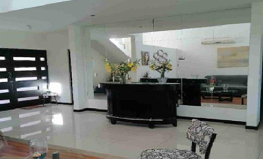 VENTA DE HERMOSA CASA