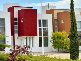 Casa renta en Residencial Pontevedra, Tlajomulco
