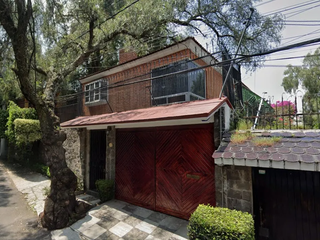 CASA EN VENTA EN EXCELENTES CONDICIONES, ADJUDICADA!!