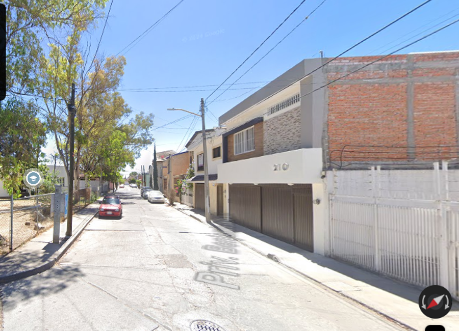 Casa ubicada en colonia Colinas del Río, Aguascalientes. Con 3 ...