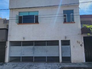 Casa en colonia camelinas