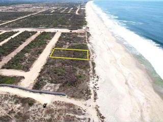 Se vende un terreno con frente de playa en playa palmarito,Pto. Esc. Oax.