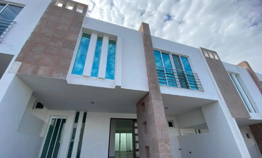 CASA EN VENTA, ZIBATÁ QUERETARO