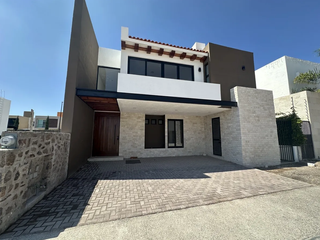 Estrena casa con grandes espacios en La Vista