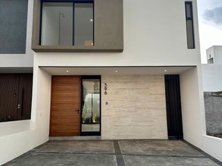 Casa moderna, funcional en Cañadas del Bosque, 3 habitaciones, 4 baños