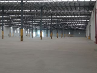 NAVE INDUSTRIAL EN HUEHUETOCA DE 11,742 M2
