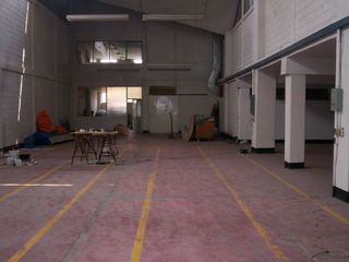 NAVE INDUSTRIAL EN RENTA EN NAUCALPAN DE 965 M2