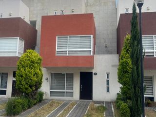 RENTA DE CASA  AMPLIA TOSCANA III