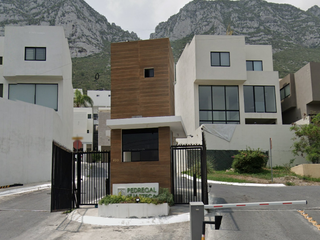 ¡APROVEHCA ESTA GRAN OPORTUNIDAD! Casa en Santa Catarina, Nuevo Leon.