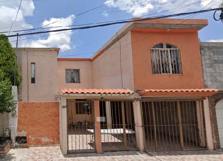 Excelente oportunidad de adquirir casa en saltillo | Lamudi.com.mx