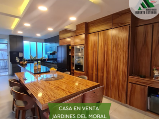 CASA EN VENTA EN JARDINES DEL MORAL
