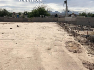 TERRENO COMERCIAL EN RENTA CALLE HENEQUÉN Y JUMANOS