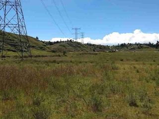 Vendo Terreno de 240 HECTÁREAS con Torres de Alta Tensión y Vías de Ferrocarril.