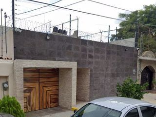 Hermosa casa de Remate Bancario muy cerca de la playa y el aeropuerto, Acapulco