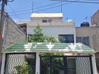 Venta casa duplex, cerca Av. Hank González y Multiplaza Aragón.