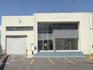 EXCELENTE BODEGA DE 1,590 M2 EN AV. LOPEZ MATEOS DENTRO DE PARQUE INDUSTRIAL CALLE PRIVADA CON CONTROL DE ACCESO A 500 M DE PERIFERICO SUR