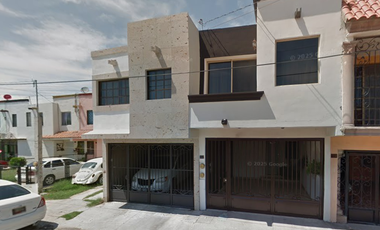 Casa ADJUDICADA en Vallarta, Los Portales, La Florida, Cdad. Obregón (EA)