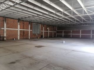 BODEGA EN RENTA 250 M2 TOTALMENTE TECHADA AREA LAS JUNTAS
