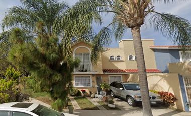 Hermosa propiedad de Remate Bancario en Residencial del Valle, Zapopan Jalisco