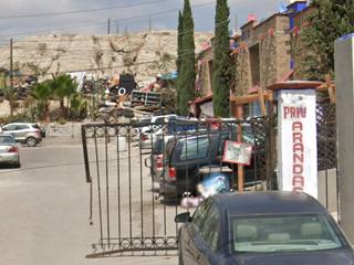 Casa en Remate Bancario en C. Arandas, De Renee, El Laurel, El refugio, Tijuana, BC. (Solo recursos propios)