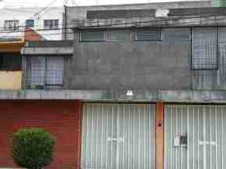 Casa en venta para remodelar en Viaducto Piedad.
