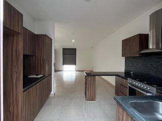 CASA EN VENTA CON INQUILINO EN CANAH RESIDENCIAL. LEÓN GUANAJUATO
