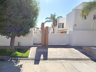 Casa en venta, Condominio Albatros, Villa Real, Aguascalientes, Ags, México. LUN*