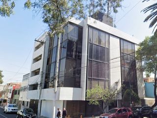 Excelente oficina muy bien ubicada