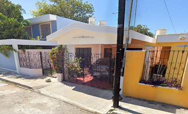 ¡HERMOSA CASA A UN EXCELENTE PRECIO!
