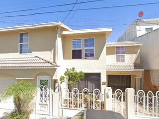 Hermosa casa De Recuperación Bancaria ubicada en Tijuana, Baja California, en una zona estratégica