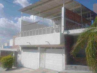 CASA EN LOS ENCINOS ZONA NORTE VILLAS DE NUESTRA SEÑORA DE LA ASUNCIÓN CON EXCELENTE VISTA PANORÁMICA DE LA CIUDAD CON PORTONES ELÉCTRICOS AMPLIAS RECÁMARAS.