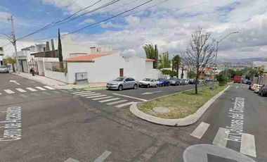 Hermosa Casa de recuperación bancaria en Queretaro *No Creditos*