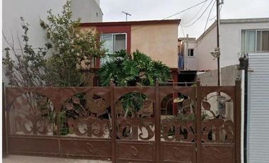 HERMOSA CASA ESTA ESPERANDO POR TI