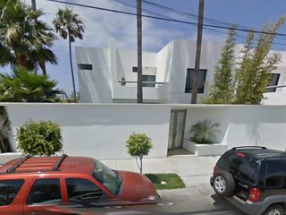 Hermosa casa de recuperación bancaria en Jardines, Playas de Tijuana, Tijuana Baja california *NO CRÉDITOS*