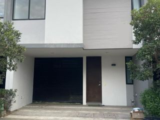 Casa en Venta en Coto en Av. Prolongación Mariano Otero